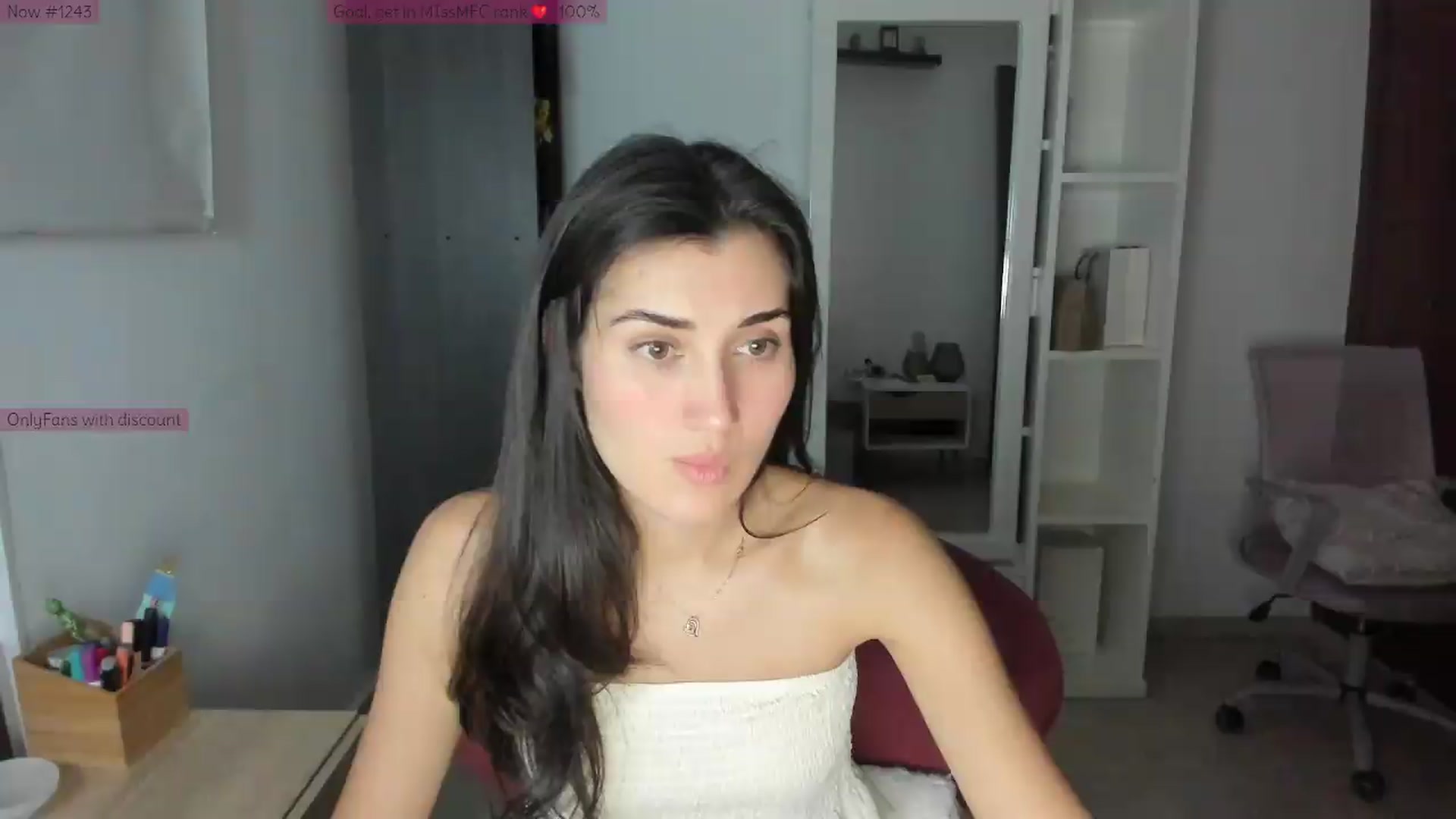 Gallery image thumbnail from Angelnaaughty's myfreecams stream on, 08/23/2026, 24:33 image 14 of 20