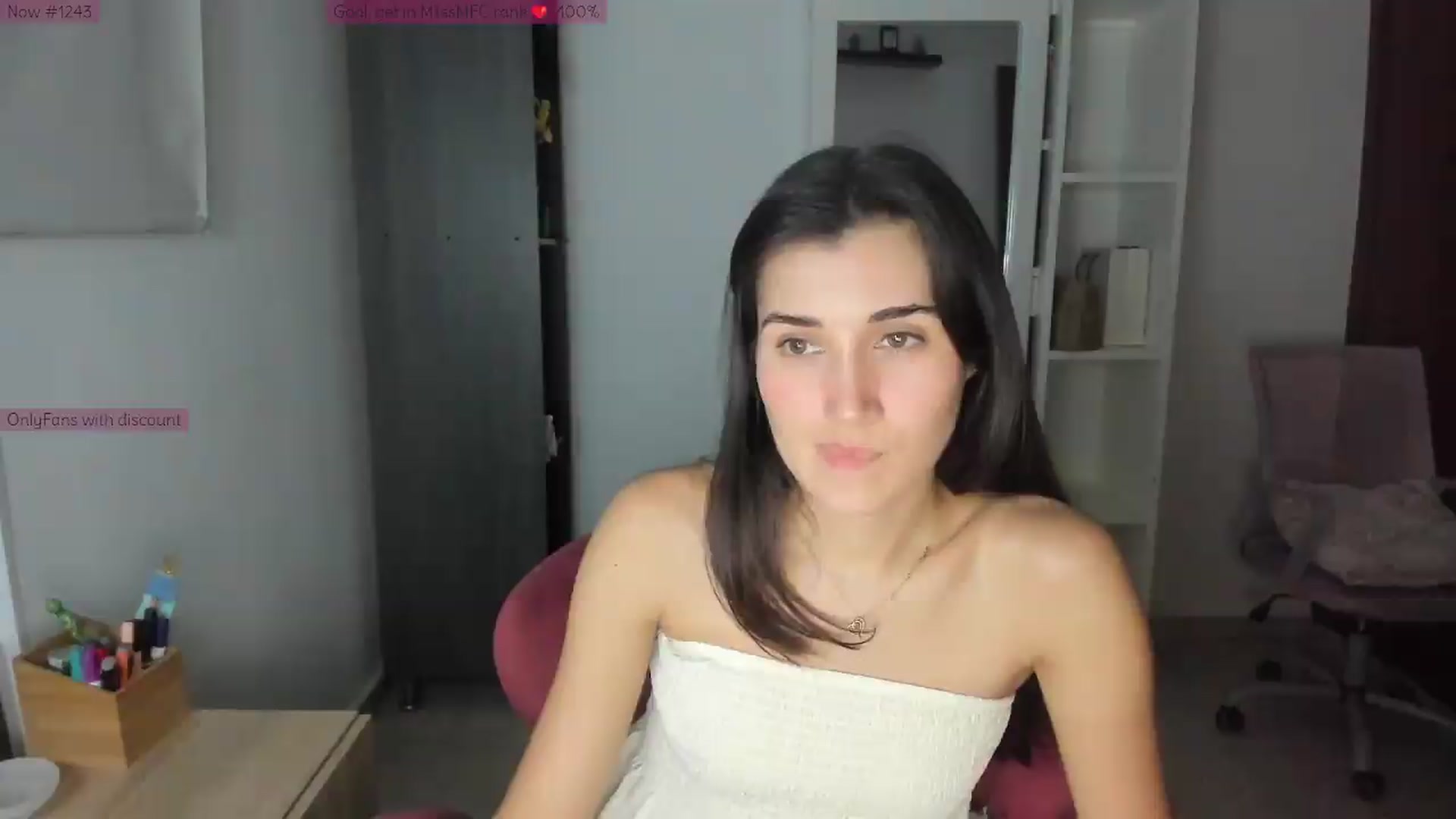 Gallery image thumbnail from Angelnaaughty's myfreecams stream on, 08/23/2026, 24:33 image 11 of 20