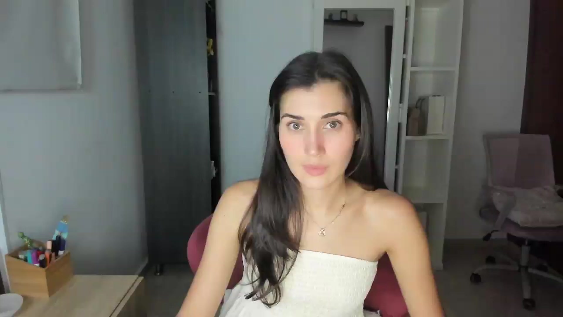 Gallery image thumbnail from Angelnaaughty's myfreecams stream on, 08/23/2026, 24:33 image 7 of 20