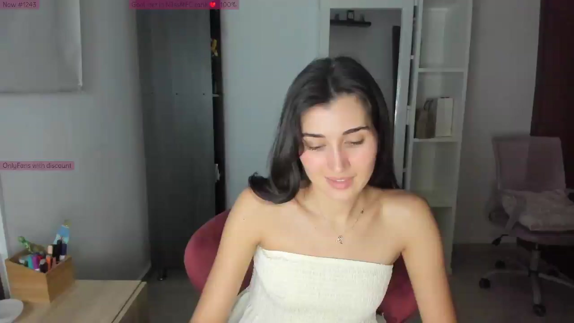 Gallery image thumbnail from Angelnaaughty's myfreecams stream on, 08/23/2026, 24:33 image 10 of 20