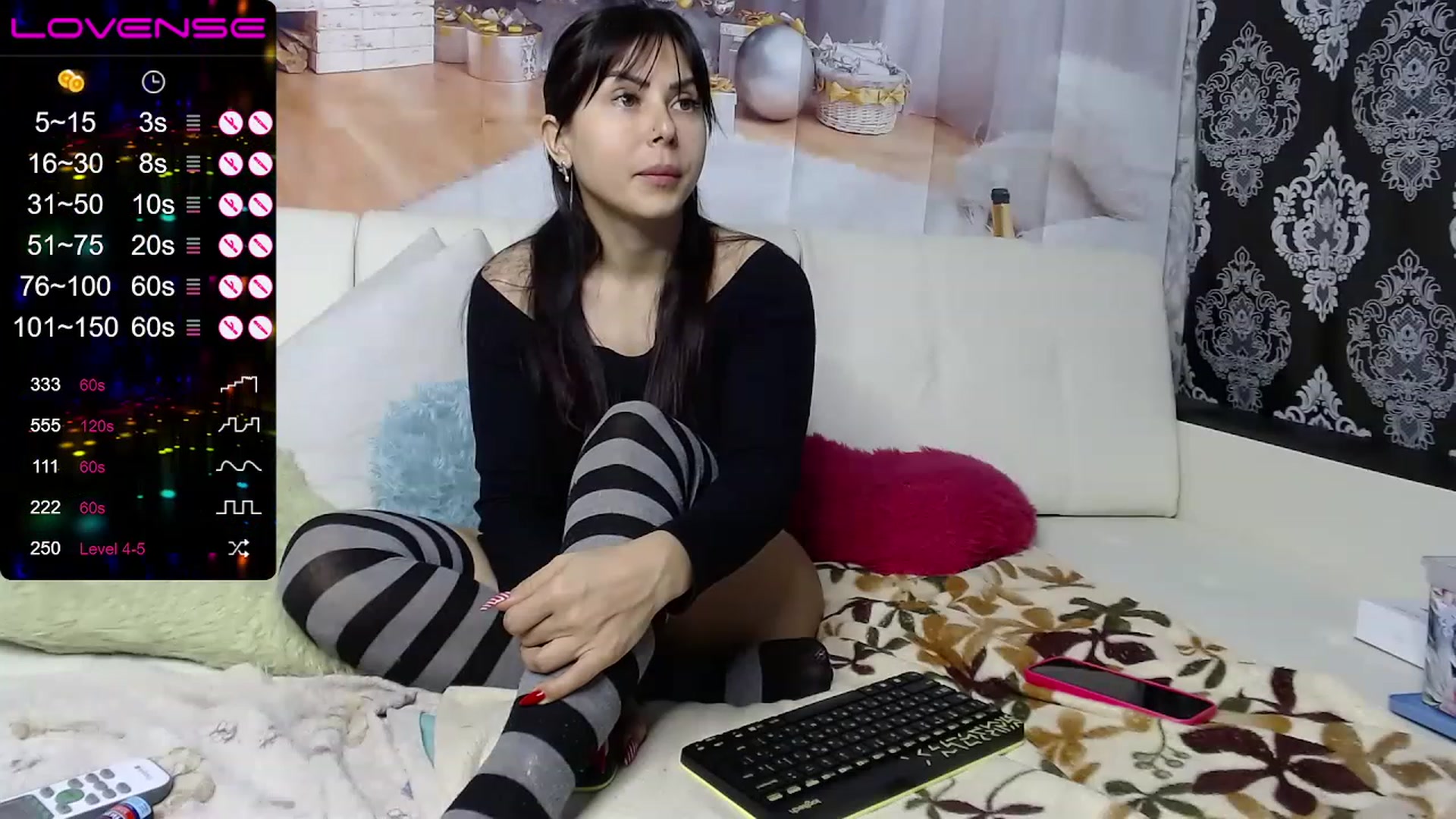 Gallery image thumbnail from AngelsEyesXX's myfreecams stream on, 12/27/2022, 05:50 image 7 of 20