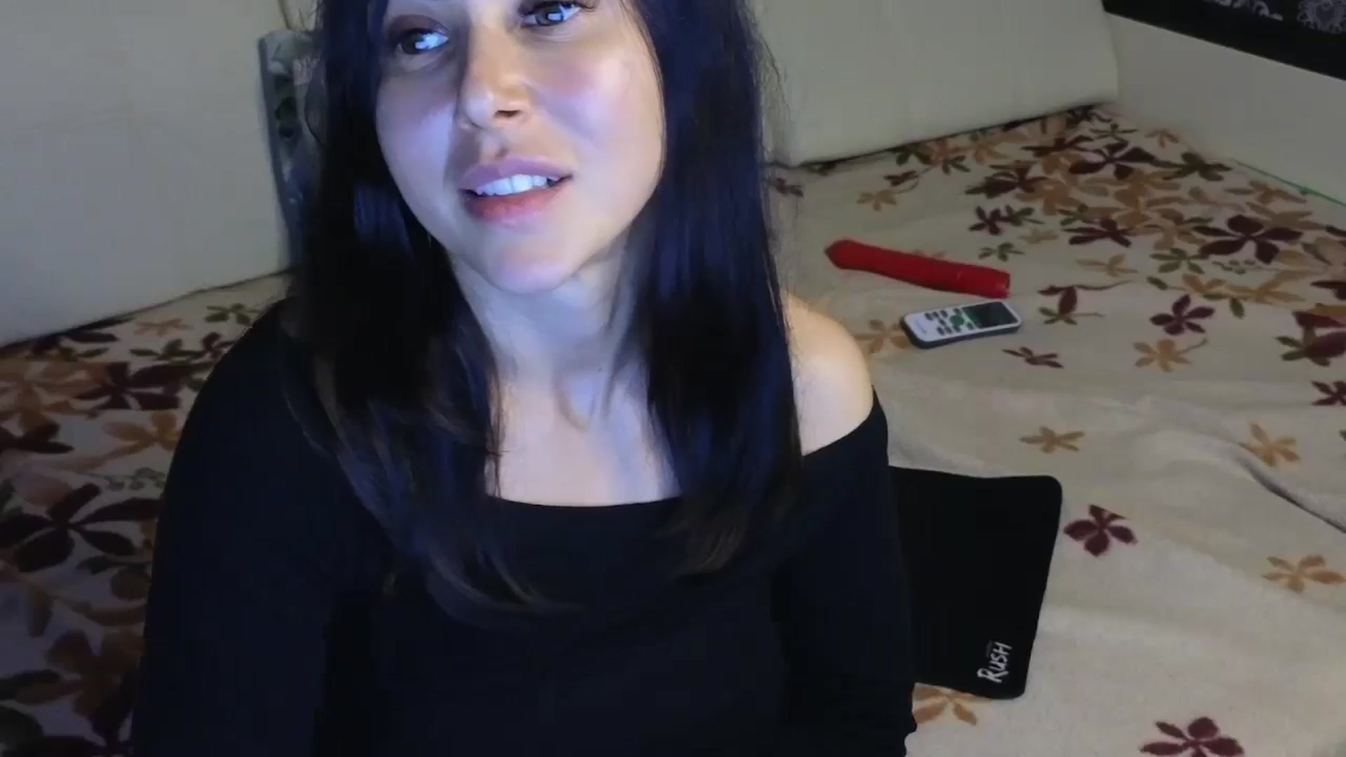 Gallery image thumbnail from AngelsEyesXX's myfreecams stream on, 06/17/2024, 18:40 image 17 of 20