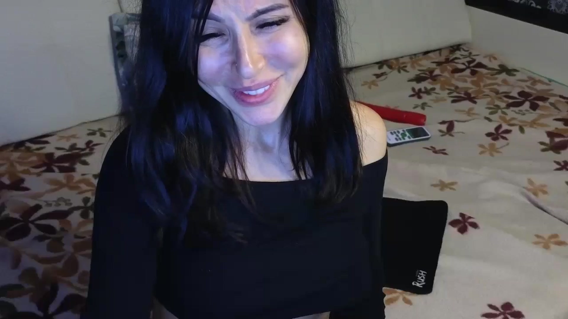Gallery image thumbnail from AngelsEyesXX's myfreecams stream on, 06/17/2024, 18:40 image 18 of 20