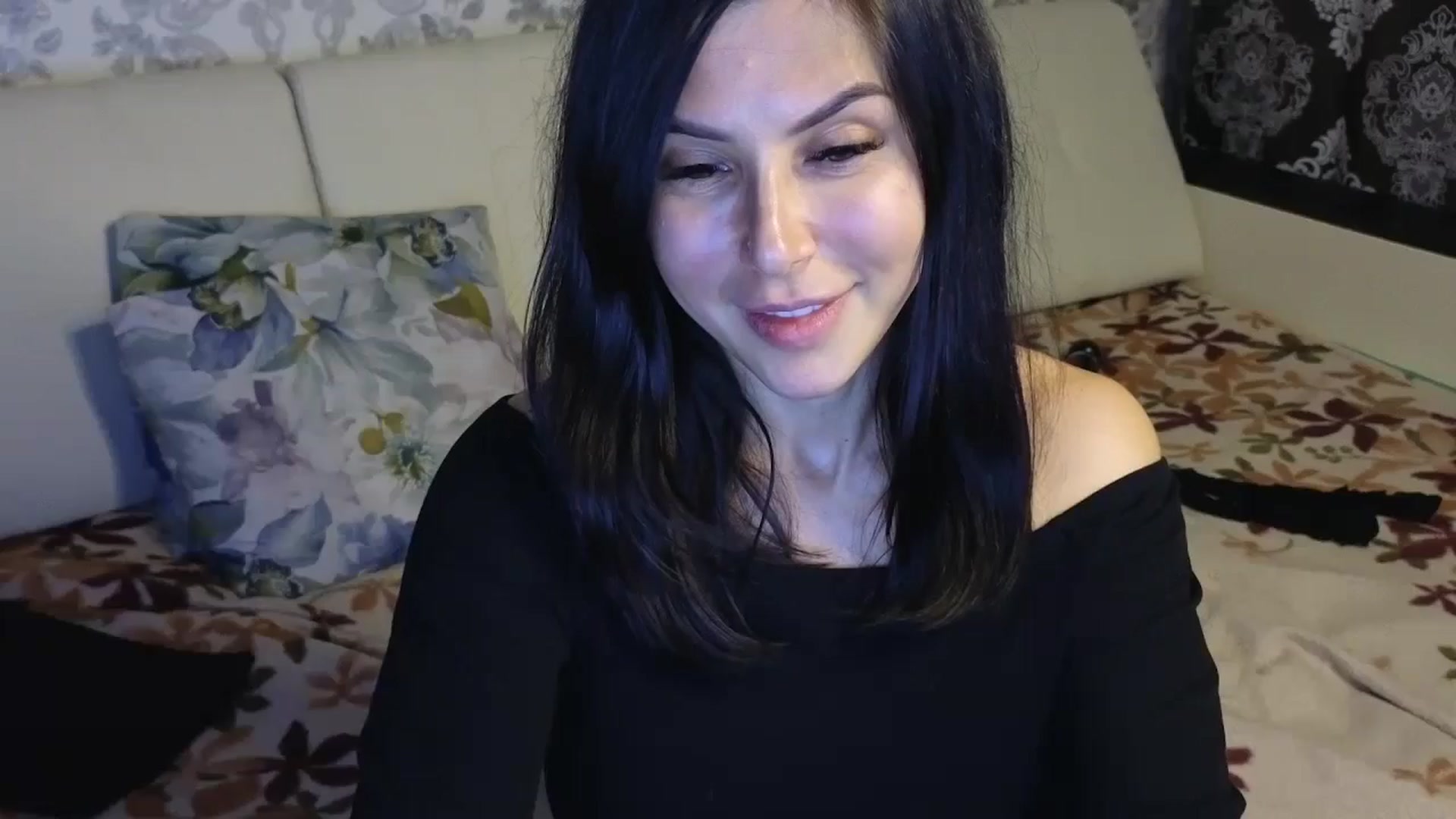 Gallery image thumbnail from AngelsEyesXX's myfreecams stream on, 06/17/2024, 20:07 image 18 of 20