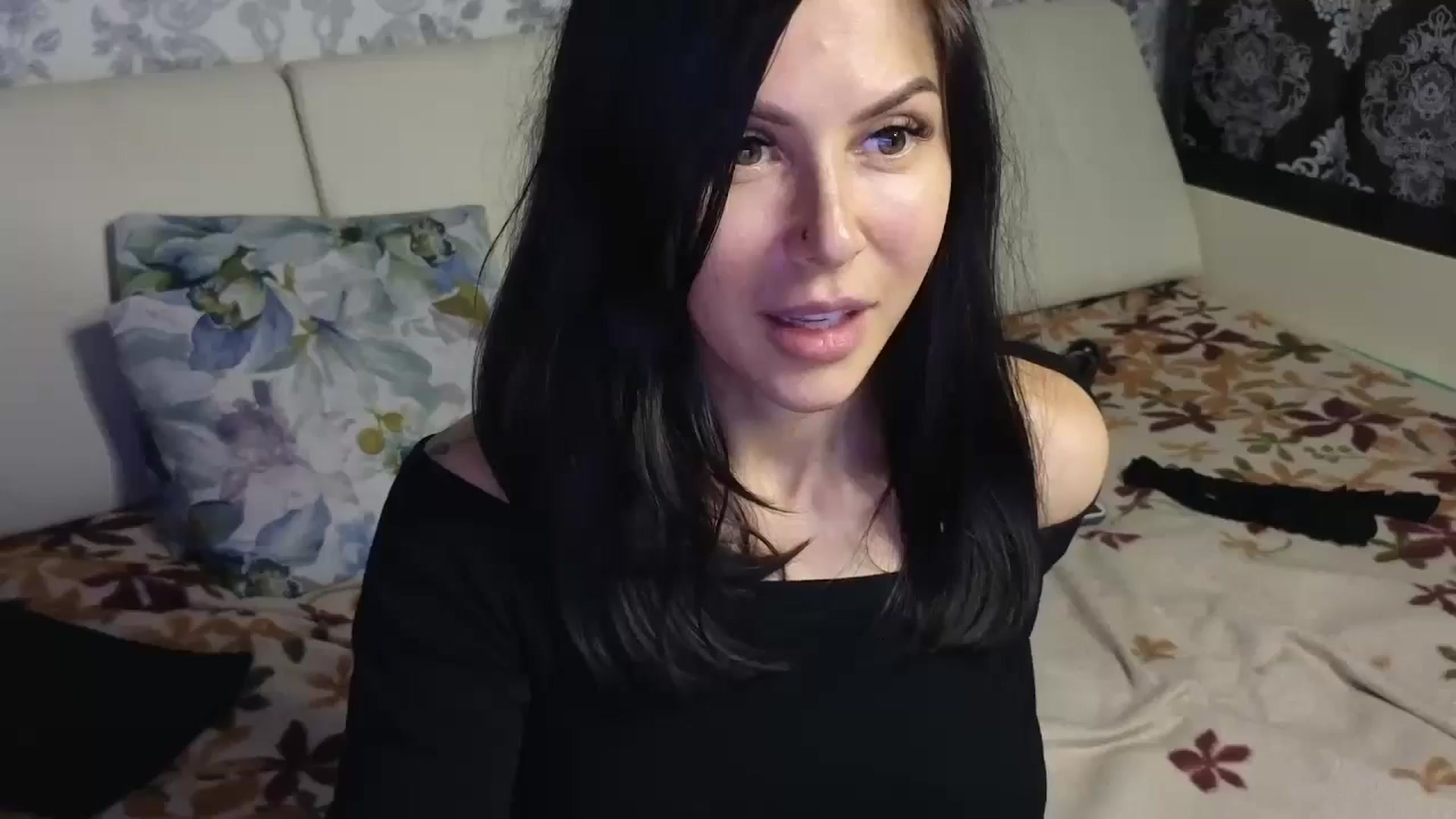 Gallery image thumbnail from AngelsEyesXX's myfreecams stream on, 06/17/2024, 20:07 image 15 of 20