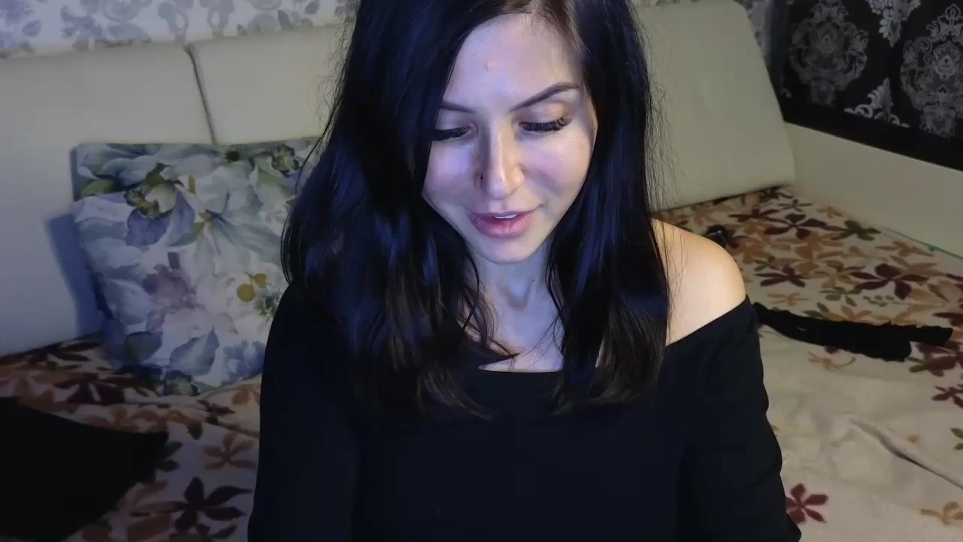 Gallery image thumbnail from AngelsEyesXX's myfreecams stream on, 06/17/2024, 20:07 image 16 of 20