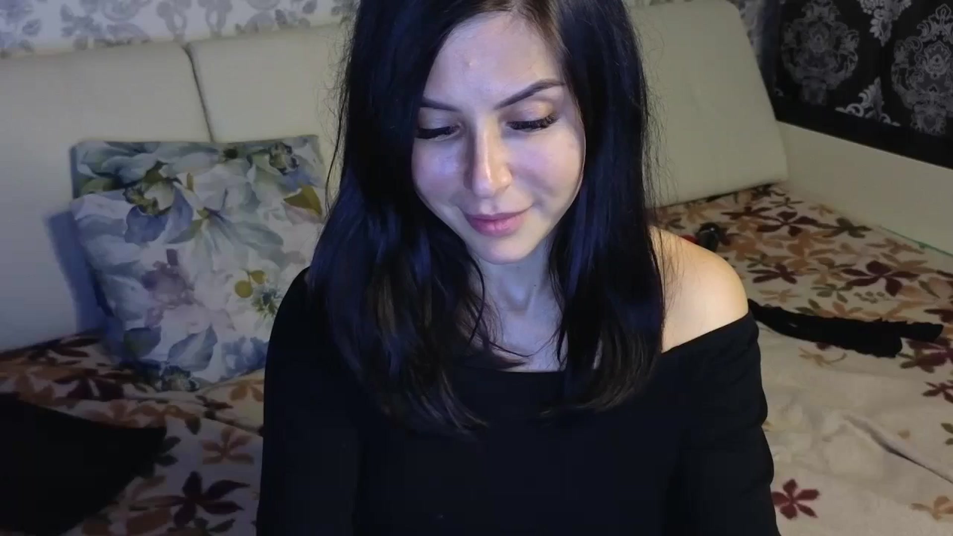 Gallery image thumbnail from AngelsEyesXX's myfreecams stream on, 06/17/2024, 20:07 image 17 of 20