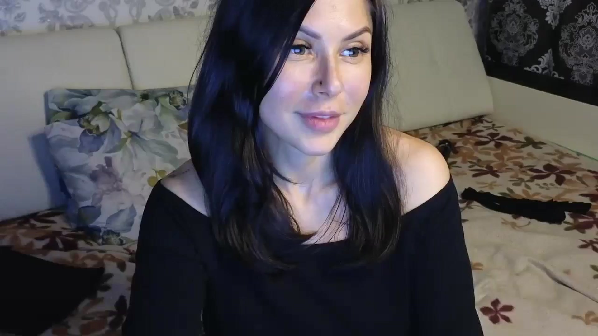 Gallery image thumbnail from AngelsEyesXX's myfreecams stream on, 06/17/2024, 20:07 image 13 of 20