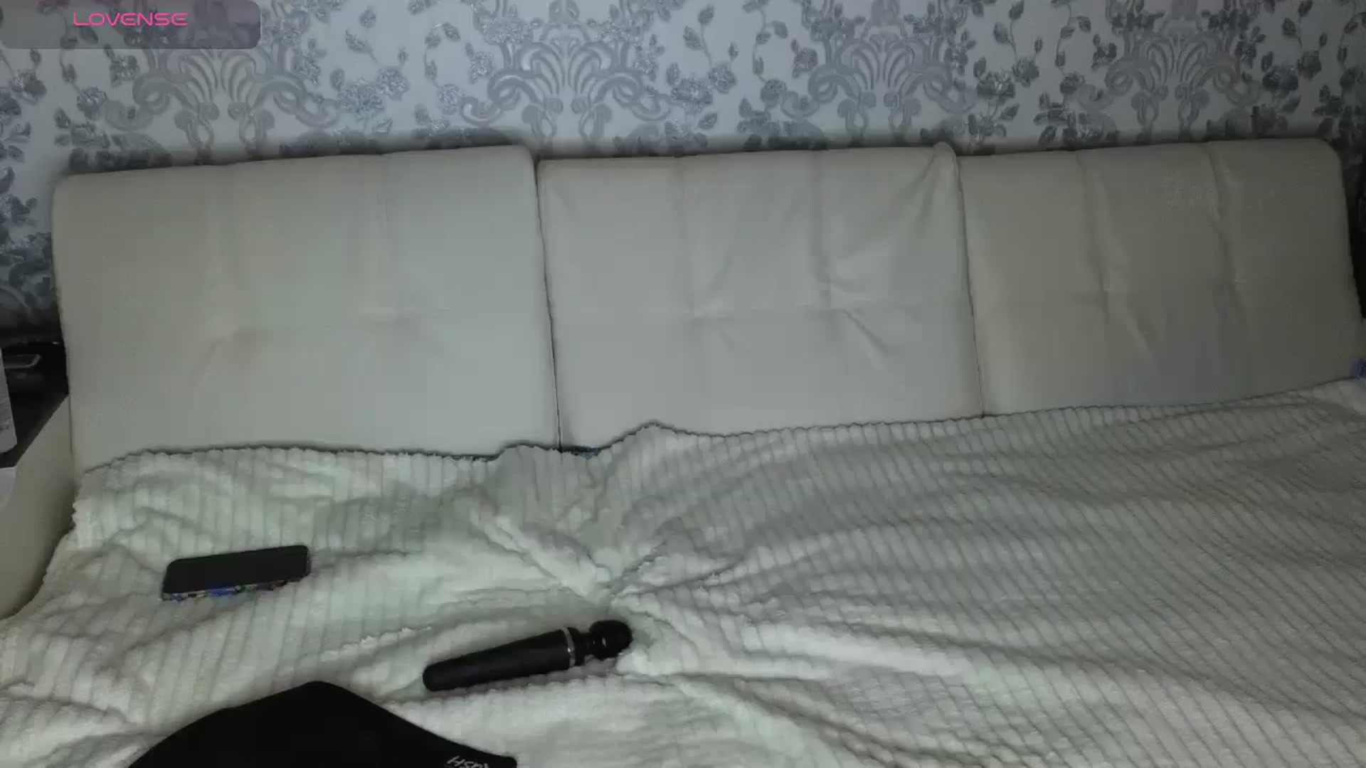 Gallery image thumbnail from AngelsEyesXX's myfreecams stream on, 10/16/2024, 14:33 image 5 of 20