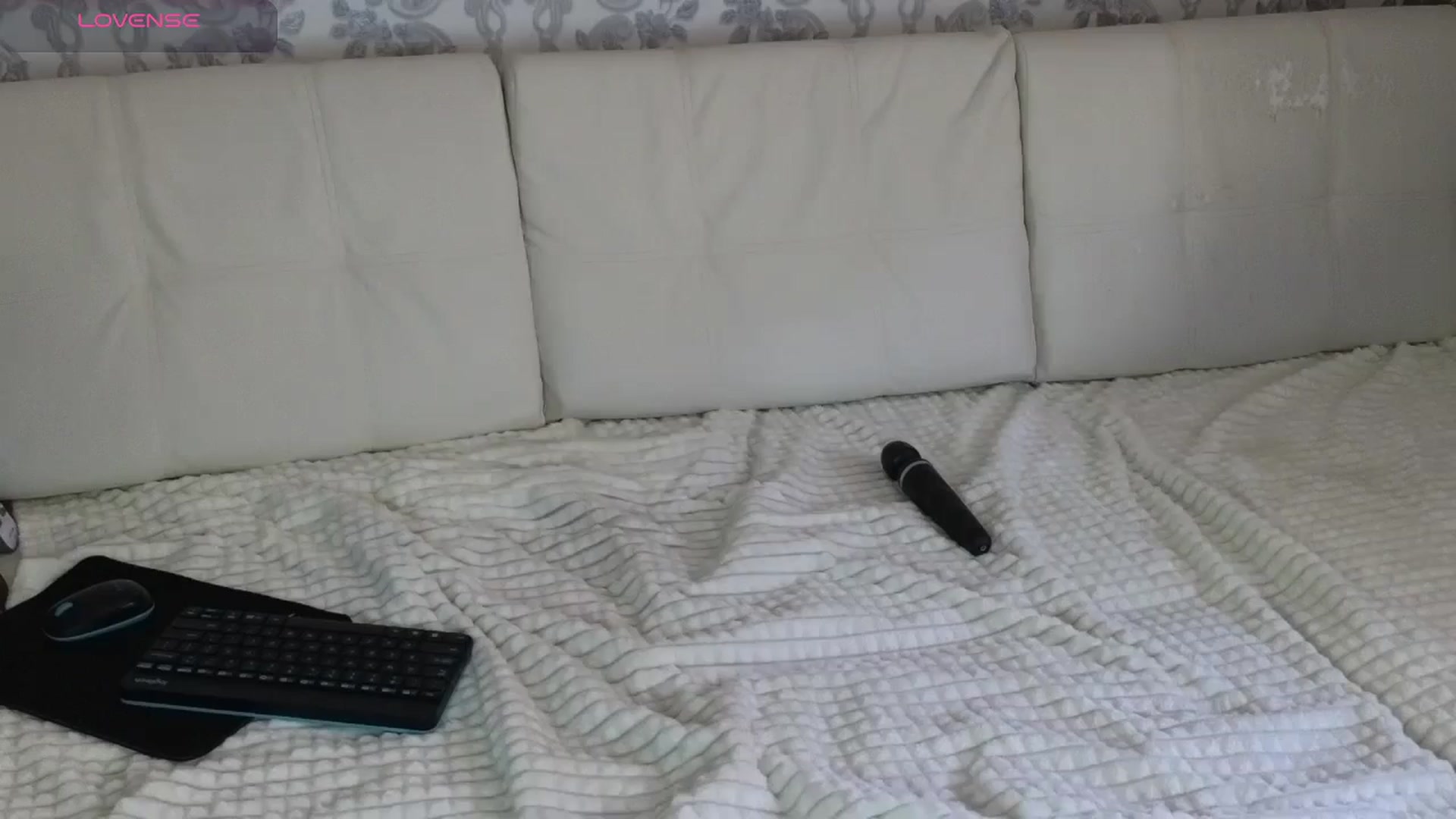 Gallery image thumbnail from AngelsEyesXX's myfreecams stream on, 10/26/2024, 06:45 image 1 of 20