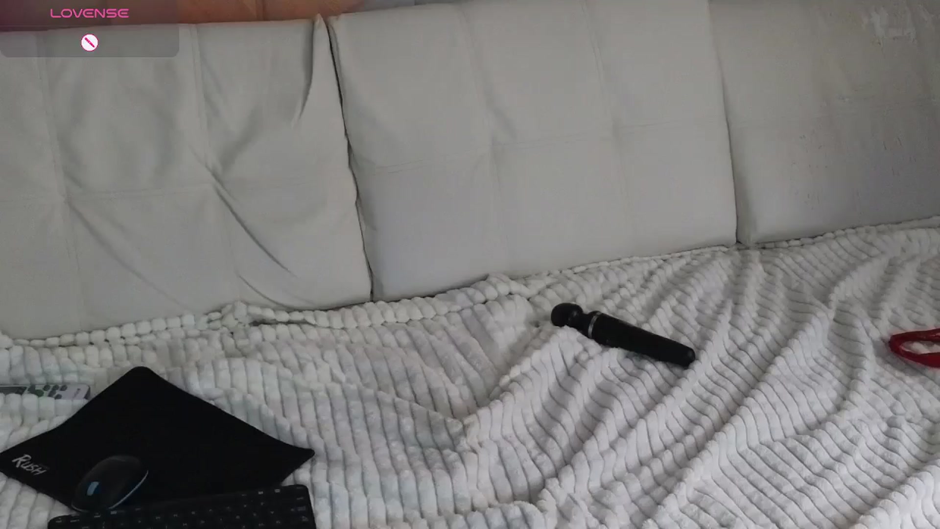 Gallery image thumbnail from AngelsEyesXX's myfreecams stream on, 12/14/2024, 07:17 image 5 of 20