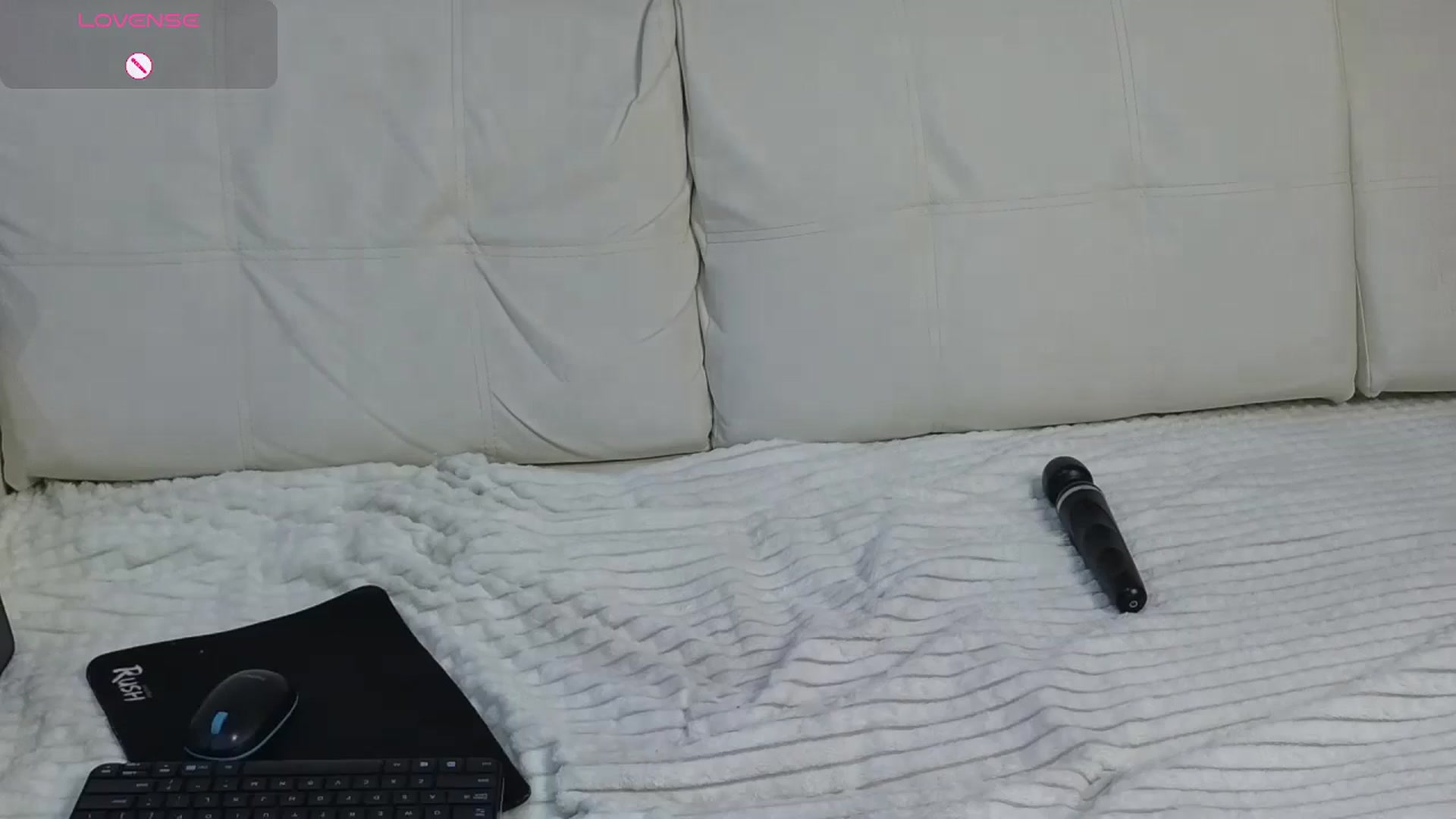 Gallery image thumbnail from AngelsEyesXX's myfreecams stream on, 12/21/2024, 06:41 image 9 of 20