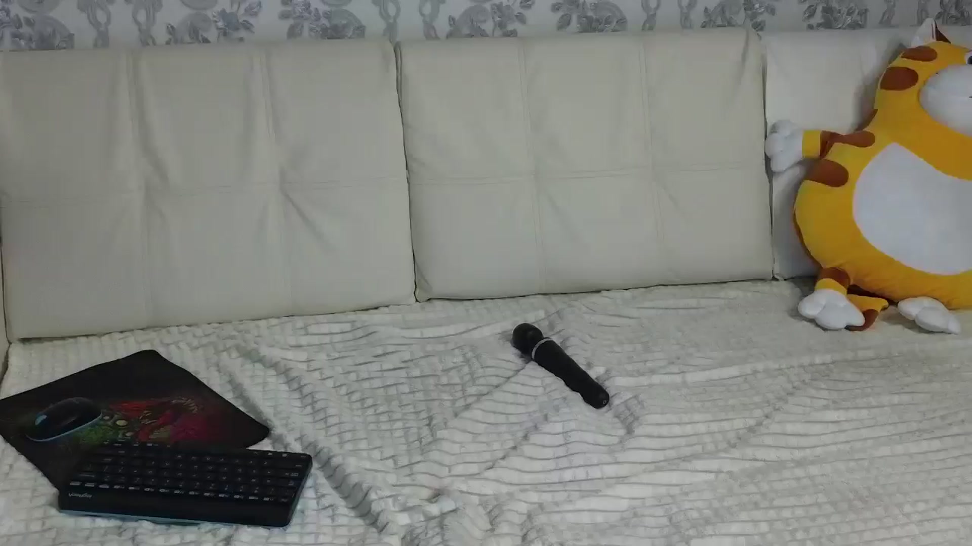 Gallery image thumbnail from AngelsEyesXX's myfreecams stream on, 02/04/2025, 06:07 image 9 of 20