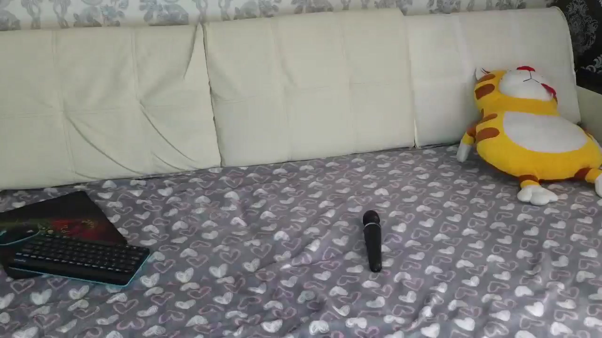 Gallery image thumbnail from AngelsEyesXX's myfreecams stream on, 04/24/2025, 06:40 image 5 of 20