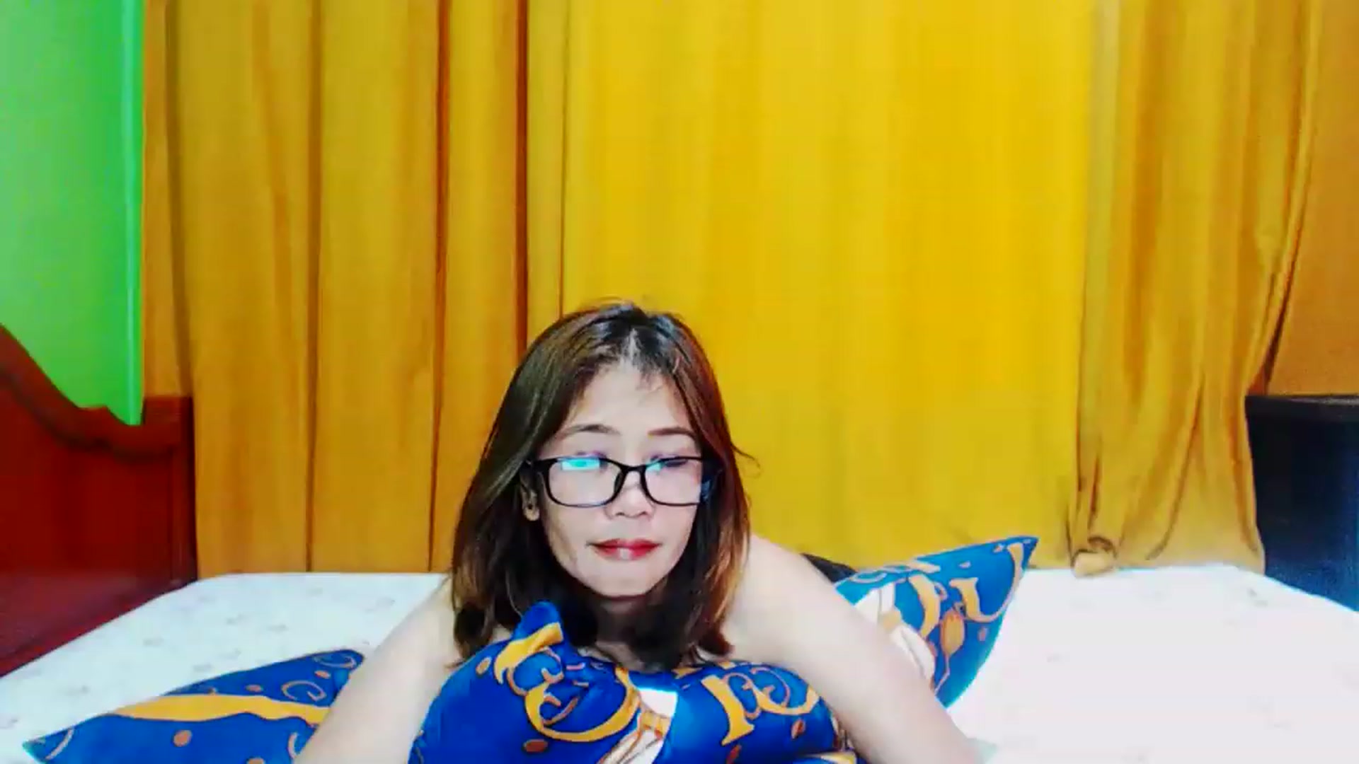 Gallery image thumbnail from Angelsweet02's myfreecams stream on, 04/17/2023, 01:32 image 14 of 20
