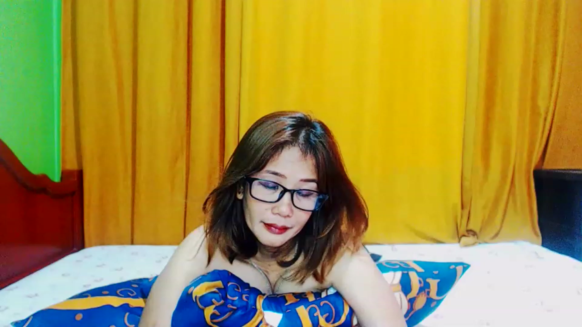 Gallery image thumbnail from Angelsweet02's myfreecams stream on, 04/17/2023, 01:32 image 9 of 20