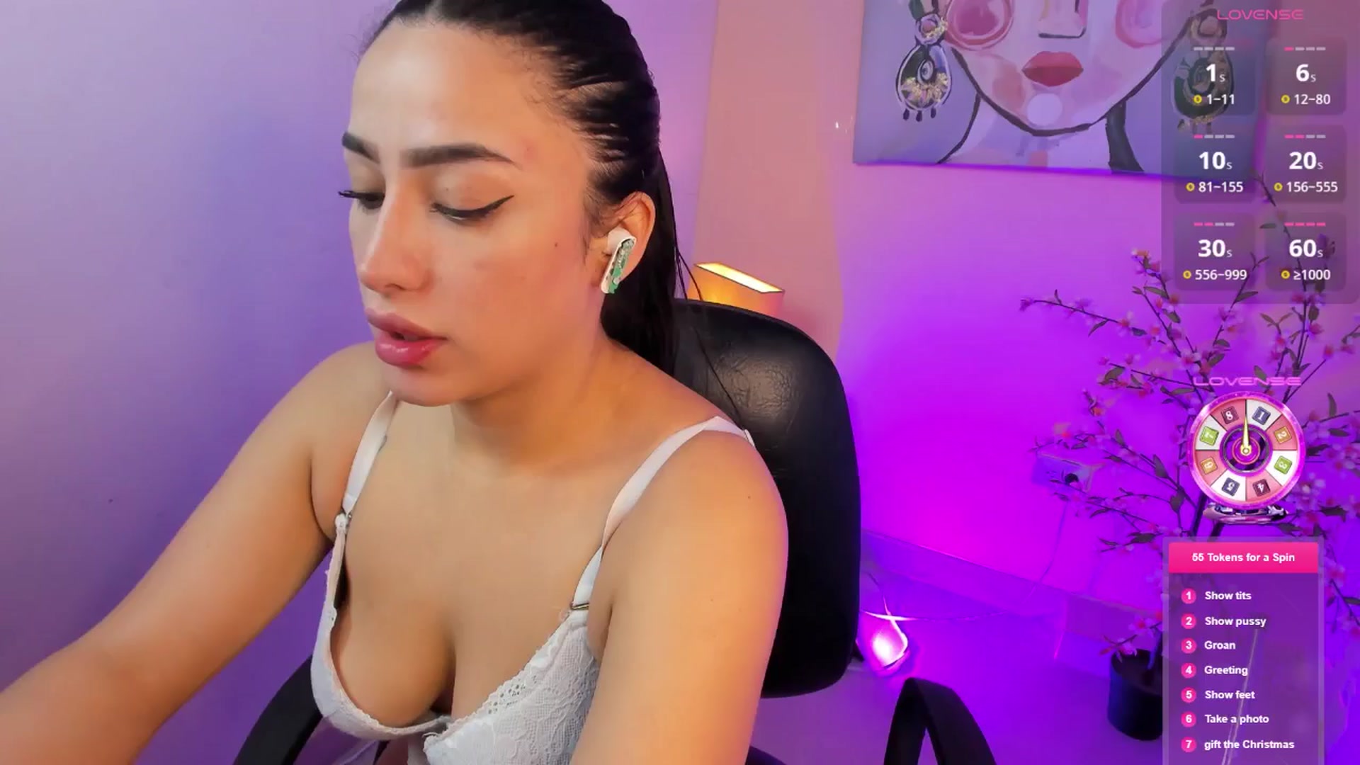 Gallery image thumbnail from Angelvicky's myfreecams stream on, 11/16/2025, 17:17 image 13 of 20