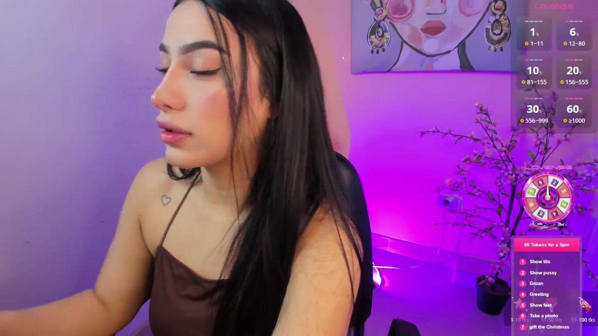 Gallery image thumbnail from Angelvicky's myfreecams stream on, 11/21/2025, 17:14 image 3 of 20