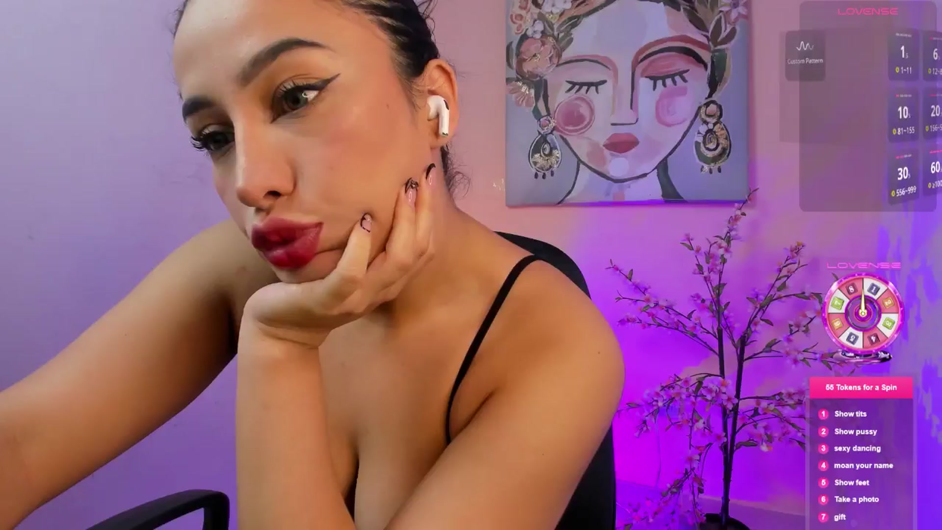 Gallery image thumbnail from Angelvicky's myfreecams stream on, 03/29/2026, 16:25 image 17 of 20