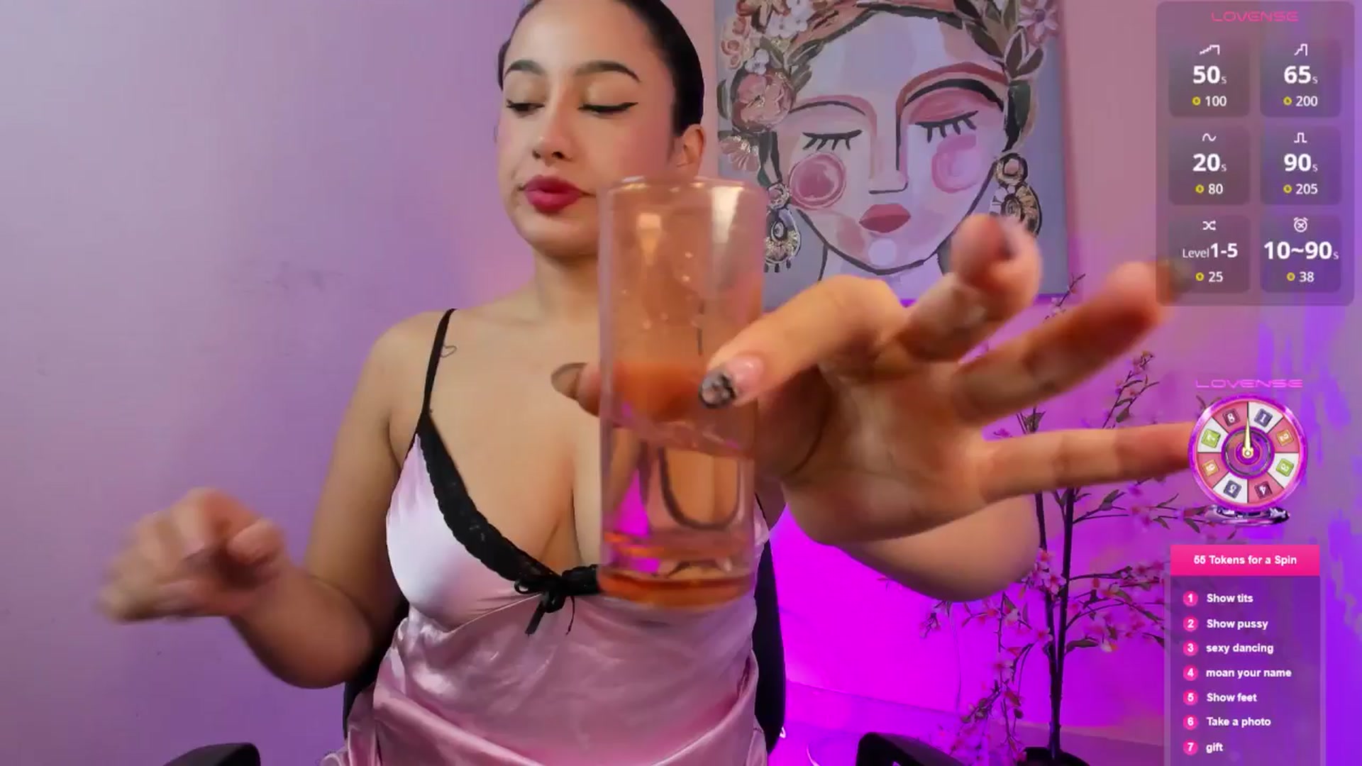 Gallery image thumbnail from Angelvicky's myfreecams stream on, 03/30/2026, 01:41 image 4 of 20