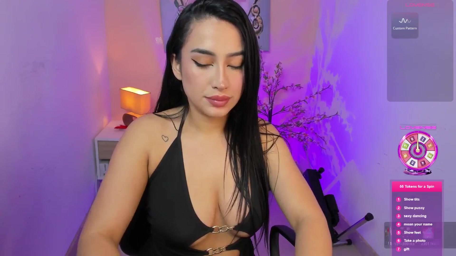 Gallery image thumbnail from Angelvicky's myfreecams stream on, 04/19/2026, 14:34 image 8 of 20