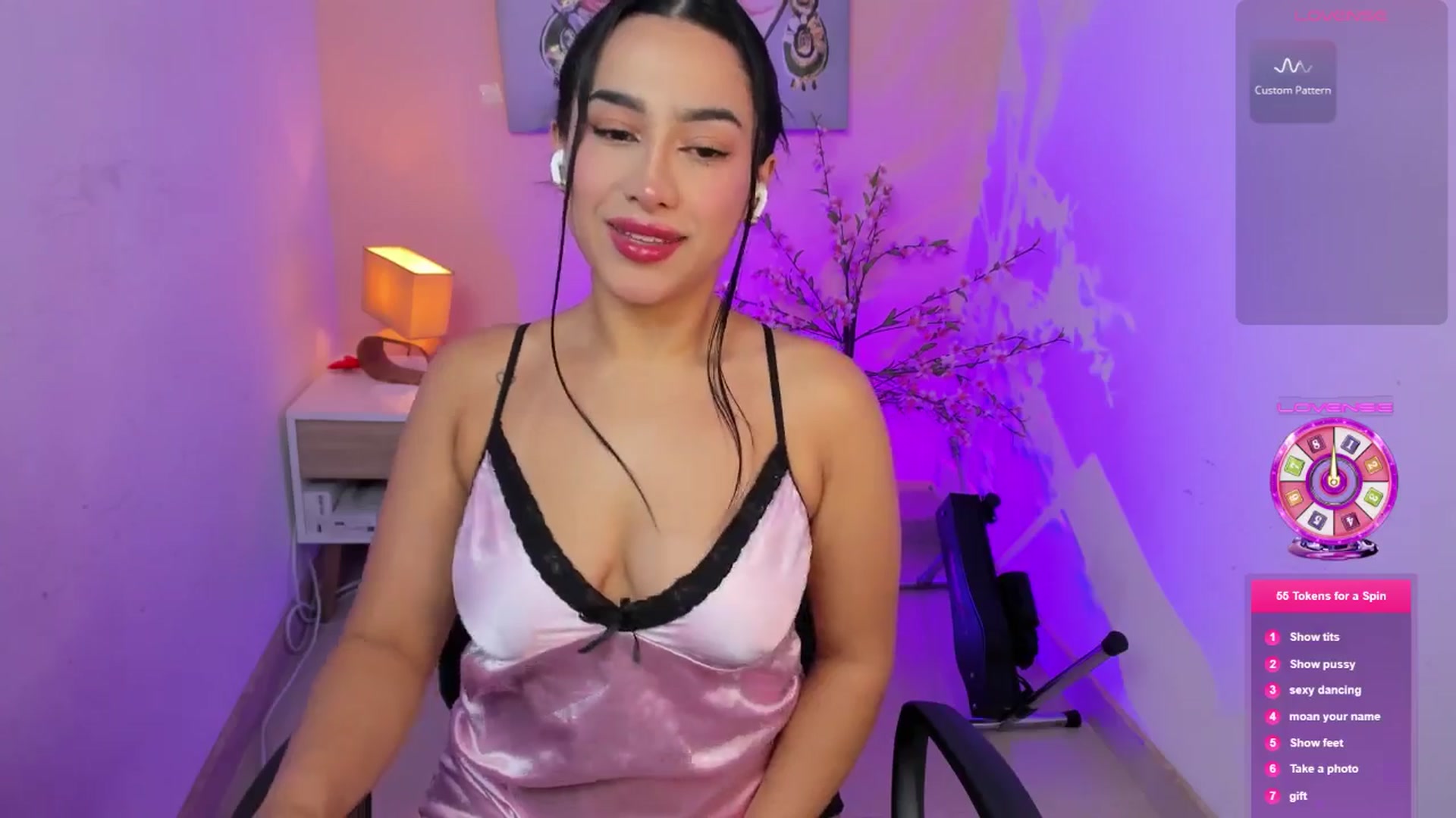 Gallery image thumbnail from Angelvicky's myfreecams stream on, 04/25/2026, 14:03 image 5 of 20
