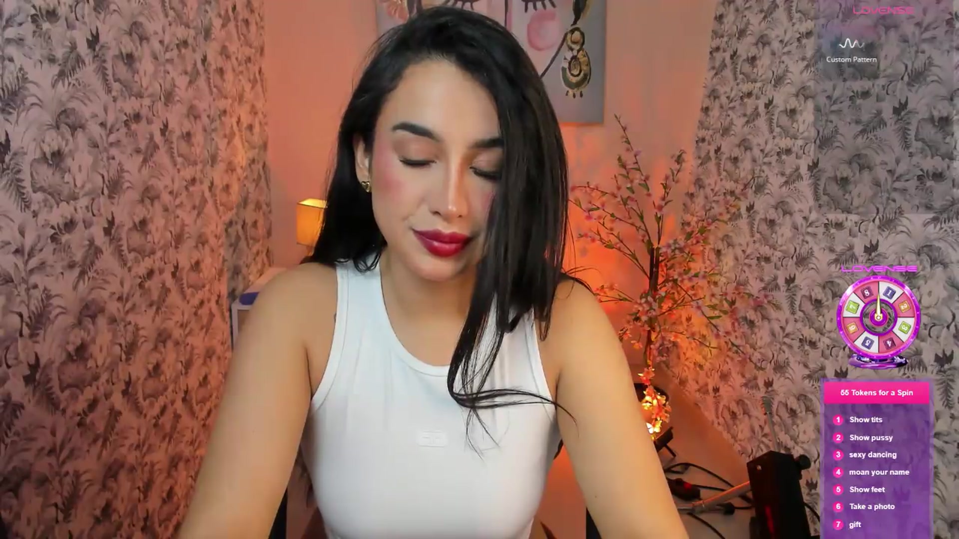 Gallery image thumbnail from Angelvicky's myfreecams stream on, 08/15/2026, 01:52 image 6 of 20