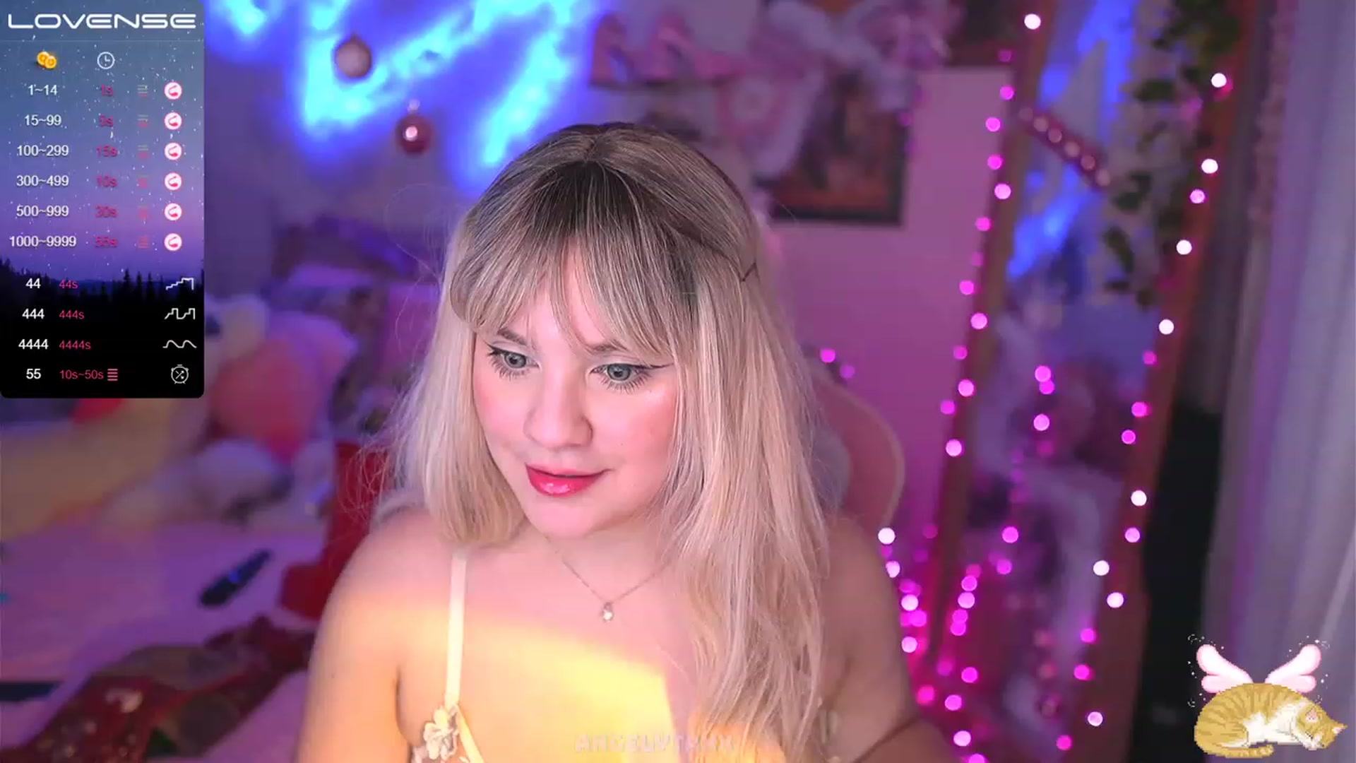 Gallery image thumbnail from Angelytaxx's myfreecams stream on, 12/26/2022, 24:17 image 13 of 20