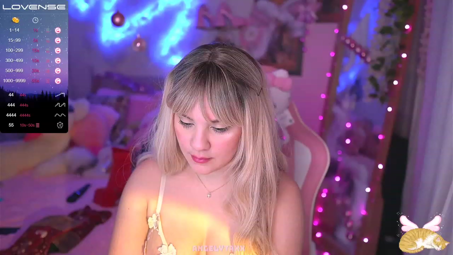 Gallery image thumbnail from Angelytaxx's myfreecams stream on, 12/26/2022, 24:17 image 20 of 20