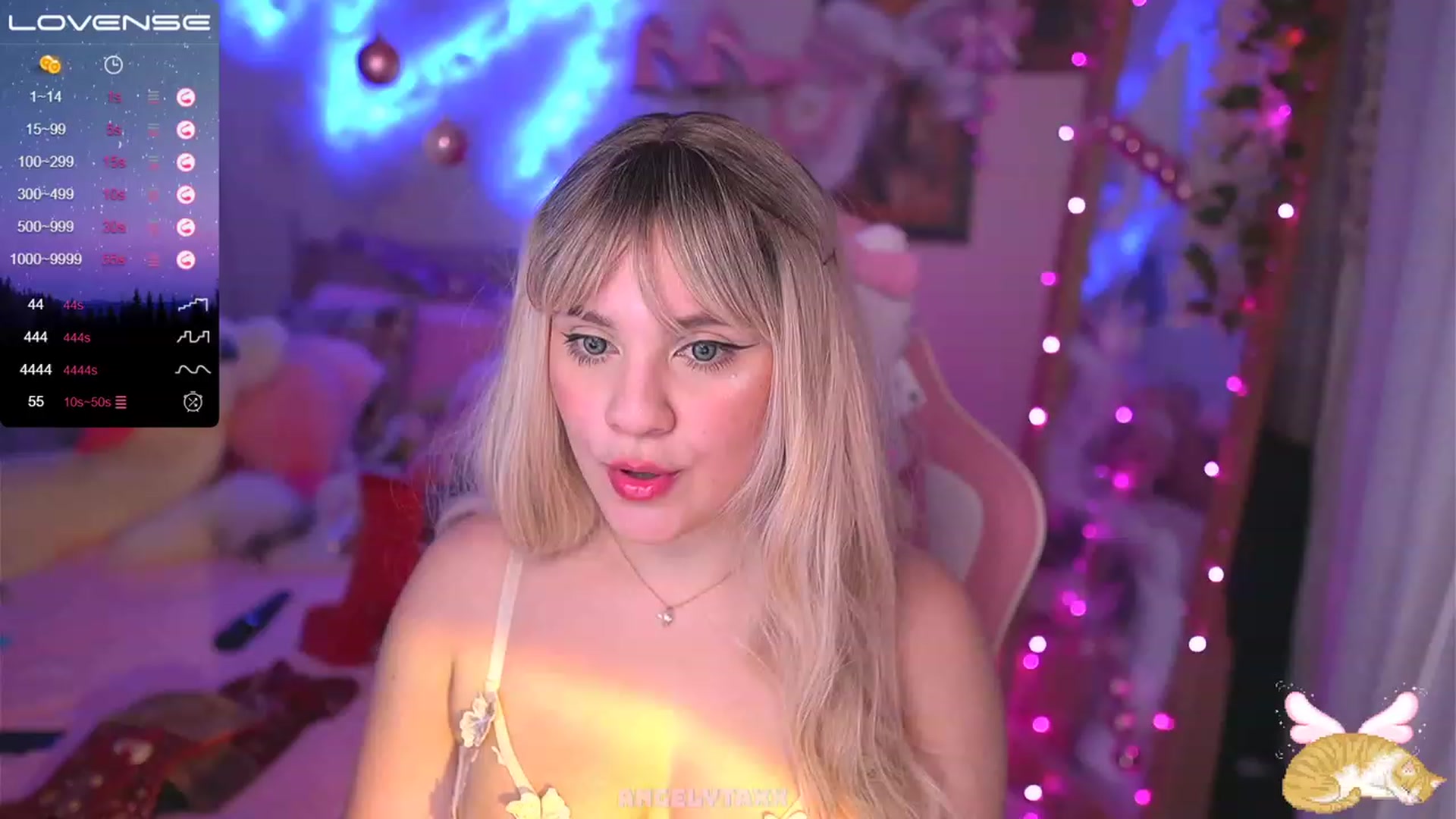Gallery image thumbnail from Angelytaxx's myfreecams stream on, 12/26/2022, 24:17 image 14 of 20