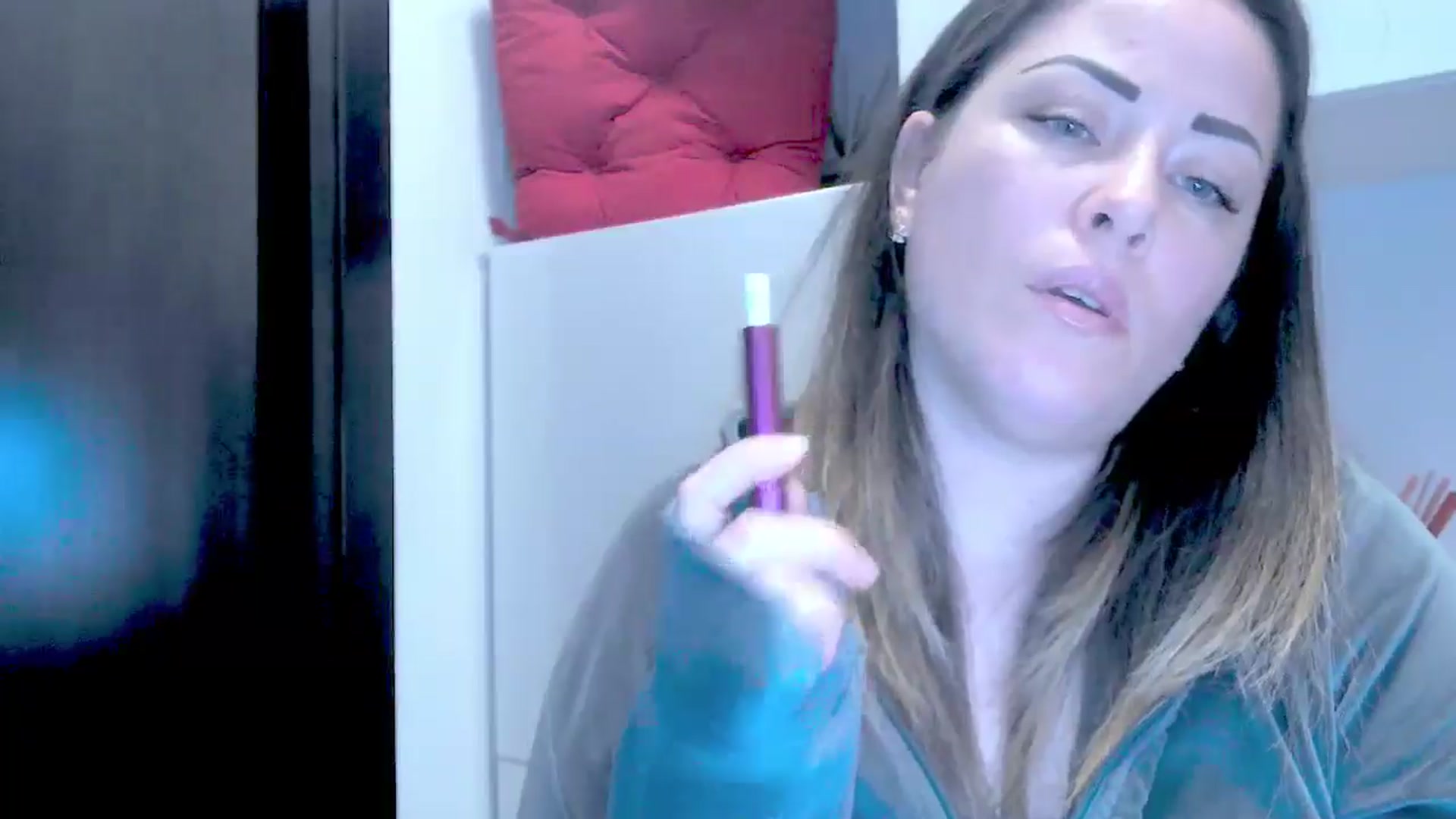 Gallery image thumbnail from AngieAss's myfreecams stream on, 05/09/2025, 15:06 image 8 of 20