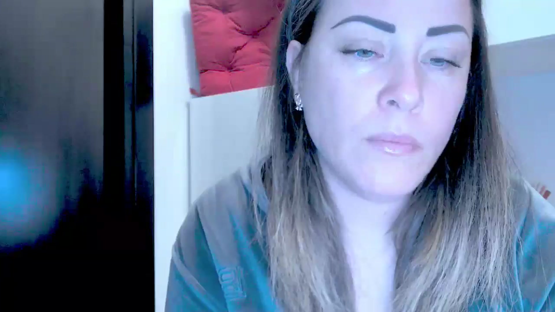 Gallery image thumbnail from AngieAss's myfreecams stream on, 05/09/2025, 15:06 image 3 of 20