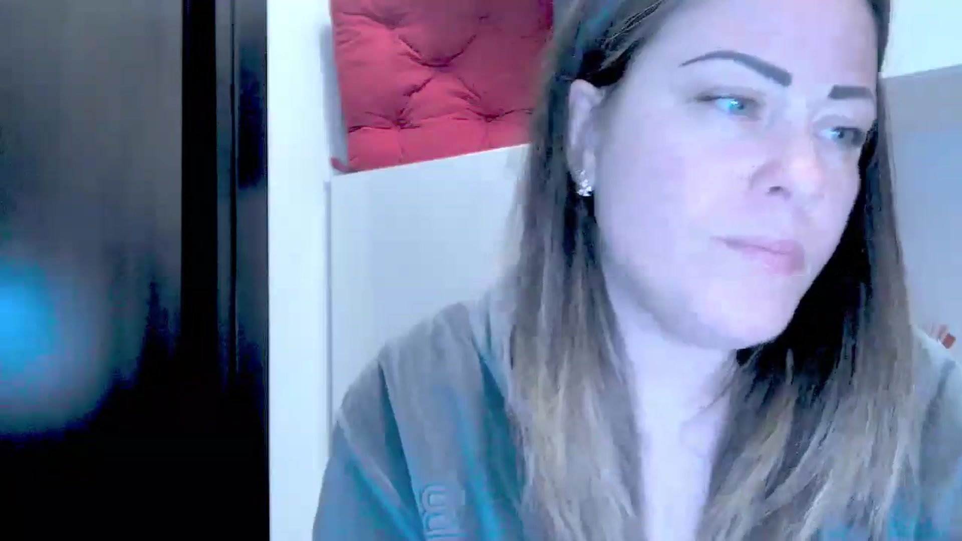 Gallery image thumbnail from AngieAss's myfreecams stream on, 05/09/2025, 15:06 image 7 of 20