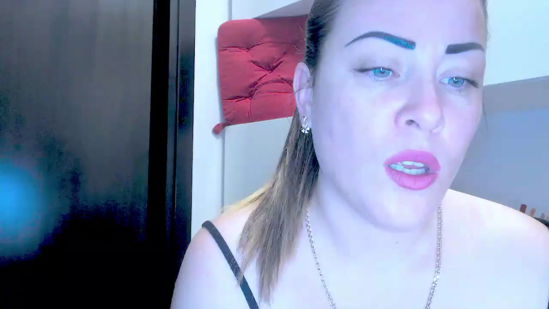 Gallery image thumbnail from AngieAss's myfreecams stream on, 05/19/2025, 15:07 image 12 of 20