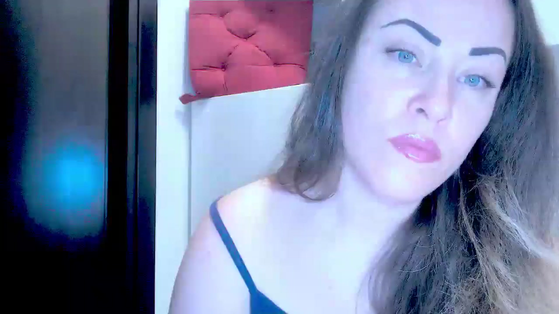 Gallery image thumbnail from AngieAss's myfreecams stream on, 06/18/2025, 14:27 image 2 of 20
