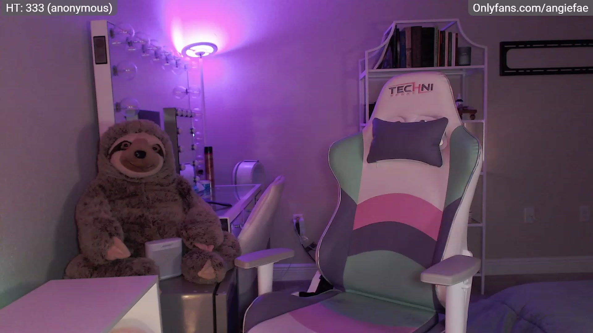 Gallery image thumbnail from AngieFae's myfreecams stream on, 11/28/2022, 07:04 image 3 of 20