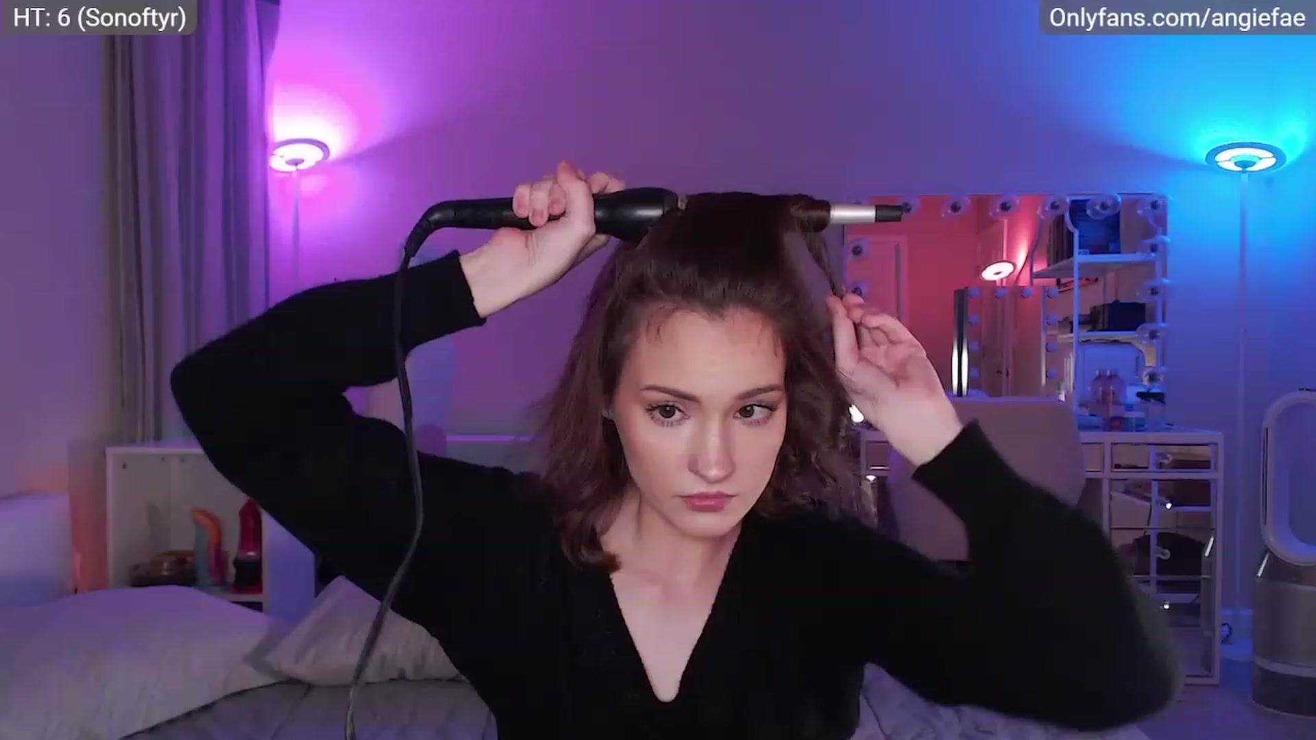 Gallery image thumbnail from AngieFae's myfreecams stream on, 12/01/2022, 03:21 image 15 of 20