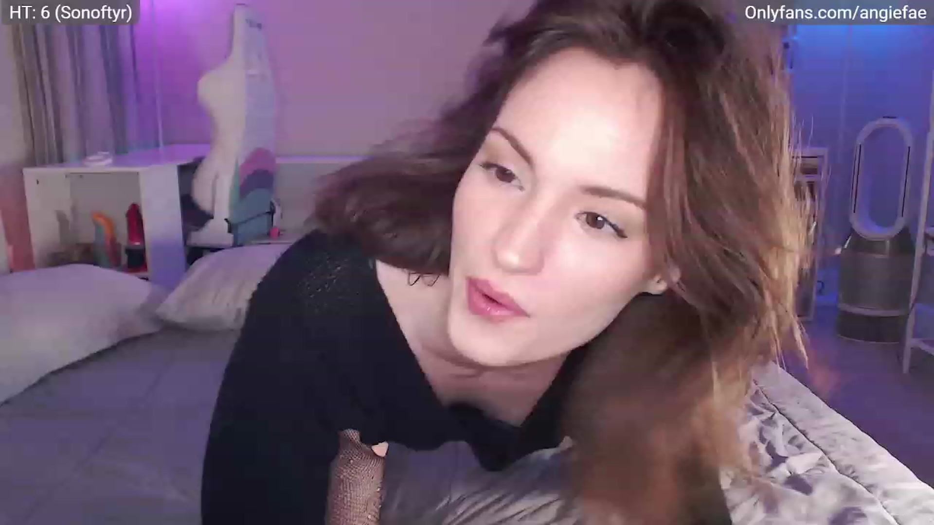Gallery image thumbnail from AngieFae's myfreecams stream on, 12/01/2022, 03:21 image 2 of 20