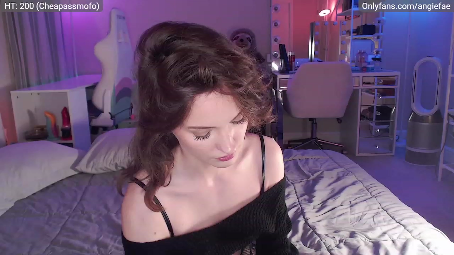 Gallery image thumbnail from AngieFae's myfreecams stream on, 12/01/2022, 03:21 image 19 of 20