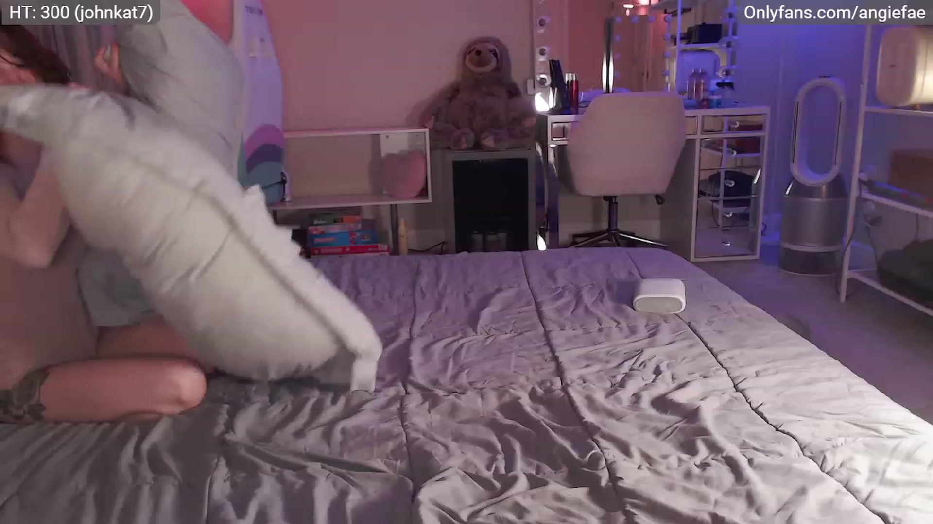 Gallery image thumbnail from AngieFae's myfreecams stream on, 12/01/2022, 11:04 image 7 of 20