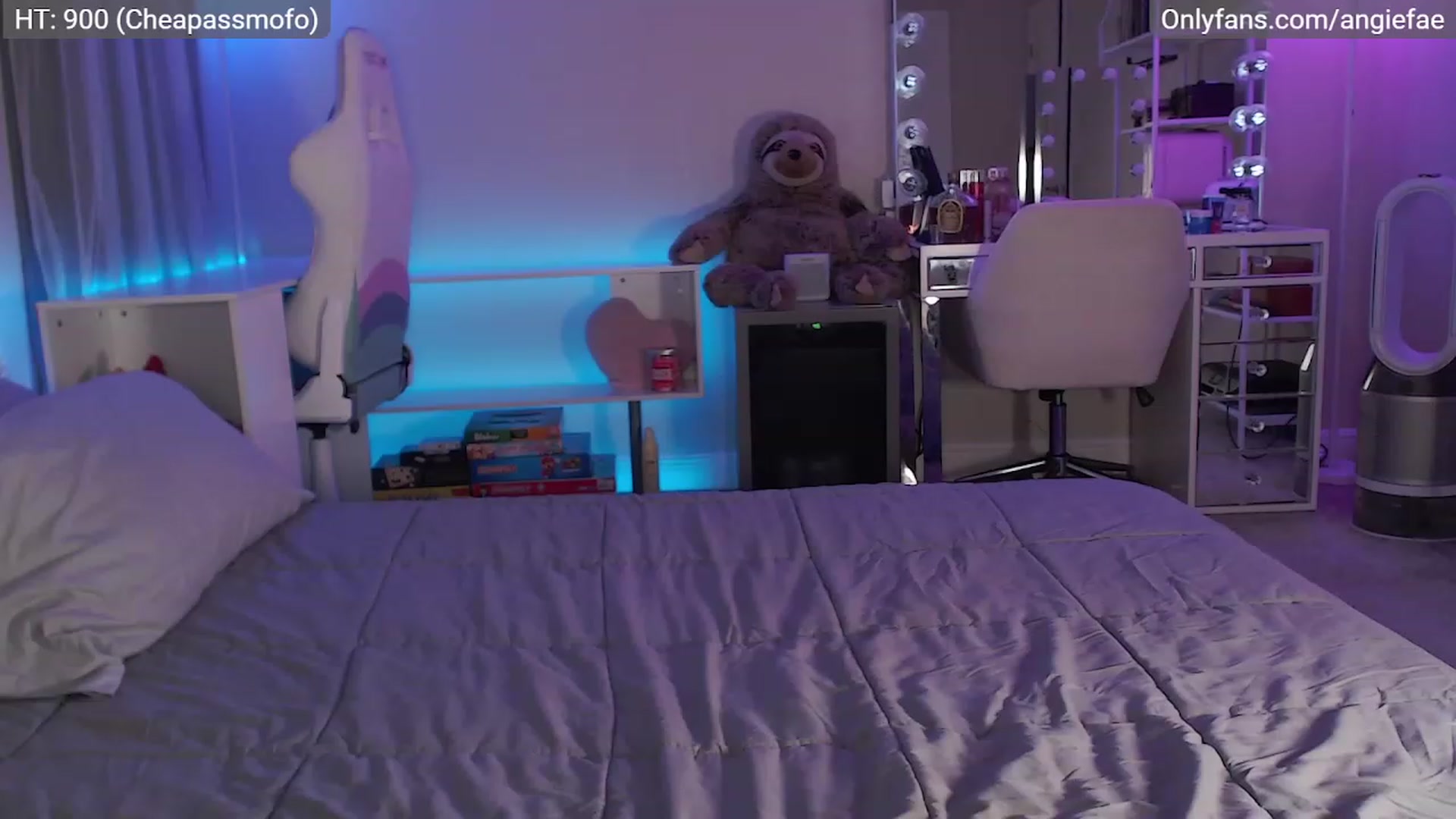 Gallery image thumbnail from AngieFae's myfreecams stream on, 12/05/2022, 06:29 image 3 of 20