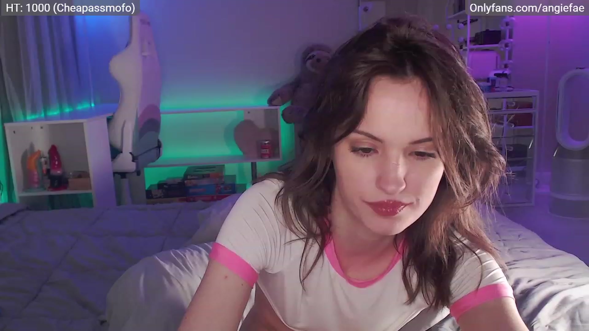 Gallery image thumbnail from AngieFae's myfreecams stream on, 12/05/2022, 09:46 image 10 of 20