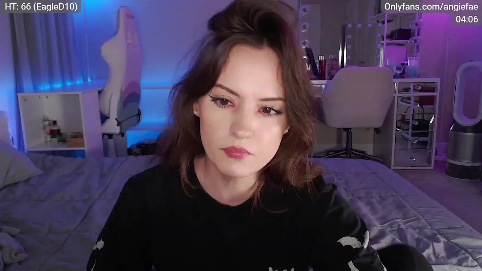 Gallery image thumbnail from AngieFae's myfreecams stream on, 12/08/2022, 07:08 image 18 of 20