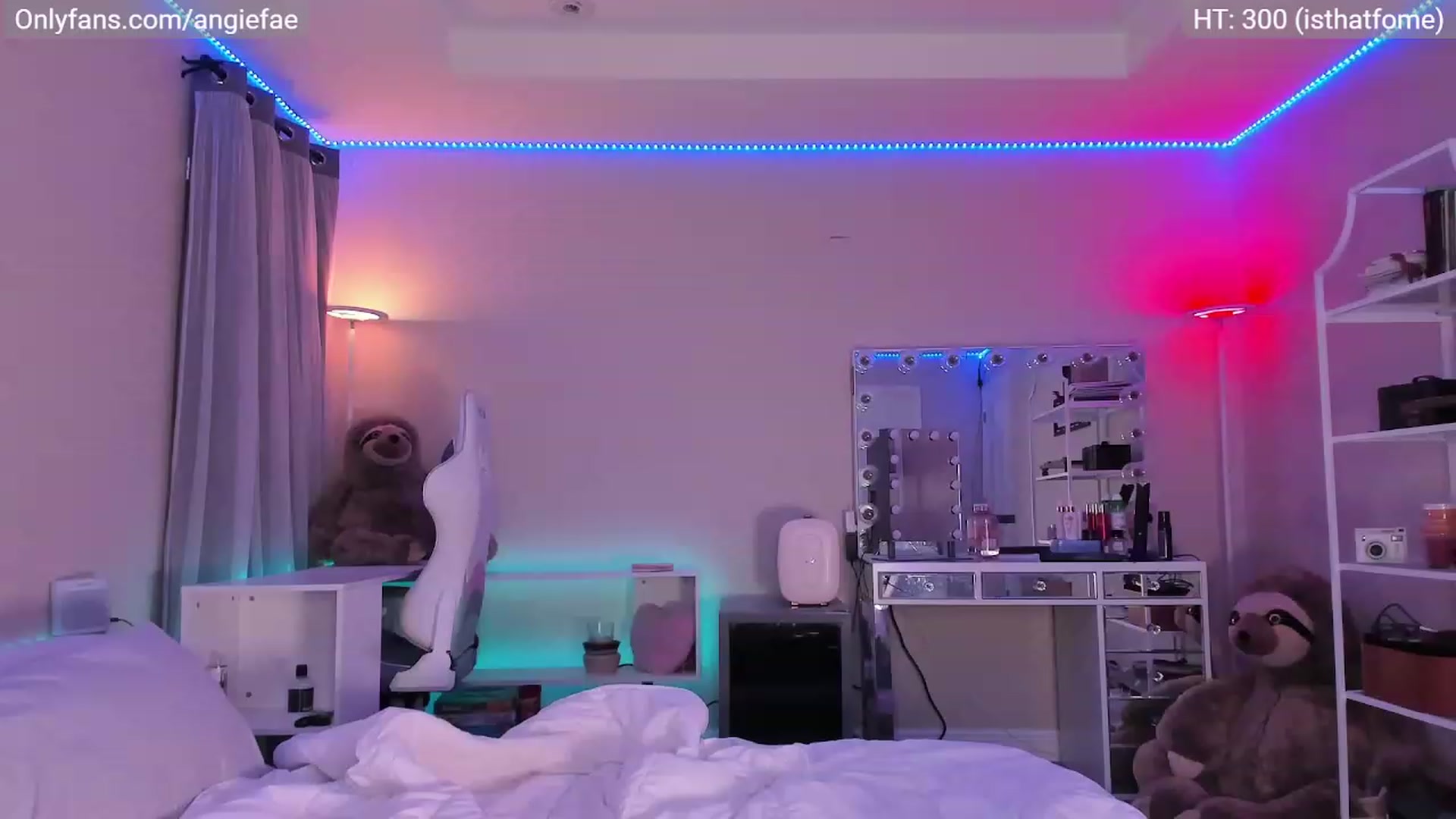 Gallery image thumbnail from AngieFae's myfreecams stream on, 03/03/2023, 07:45 image 14 of 20