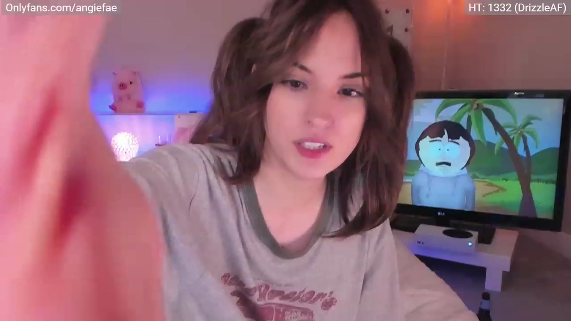 Gallery image thumbnail from AngieFae's myfreecams stream on, 03/12/2023, 12:33 image 9 of 20