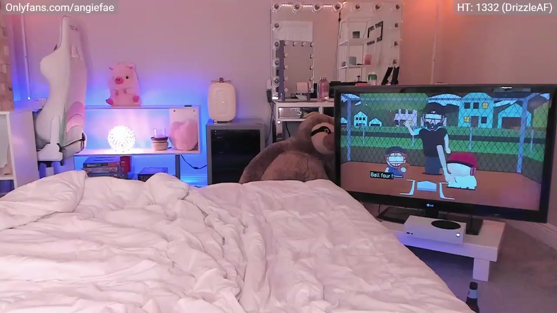 Gallery image thumbnail from AngieFae's myfreecams stream on, 03/12/2023, 12:33 image 6 of 20
