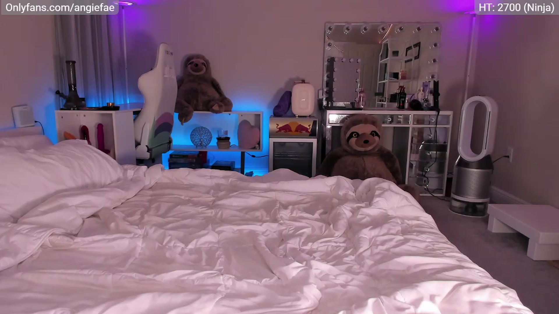 Gallery image thumbnail from AngieFae's myfreecams stream on, 04/01/2023, 09:07 image 12 of 20