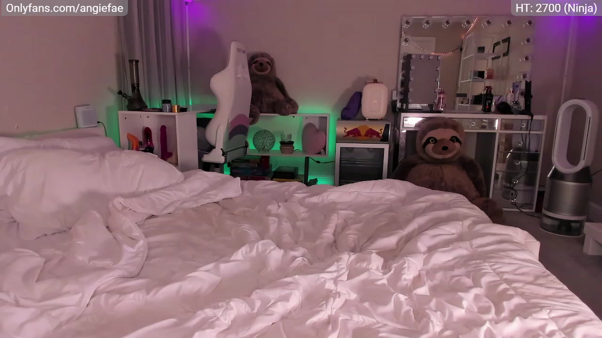 Gallery image thumbnail from AngieFae's myfreecams stream on, 04/01/2023, 11:26 image 4 of 20