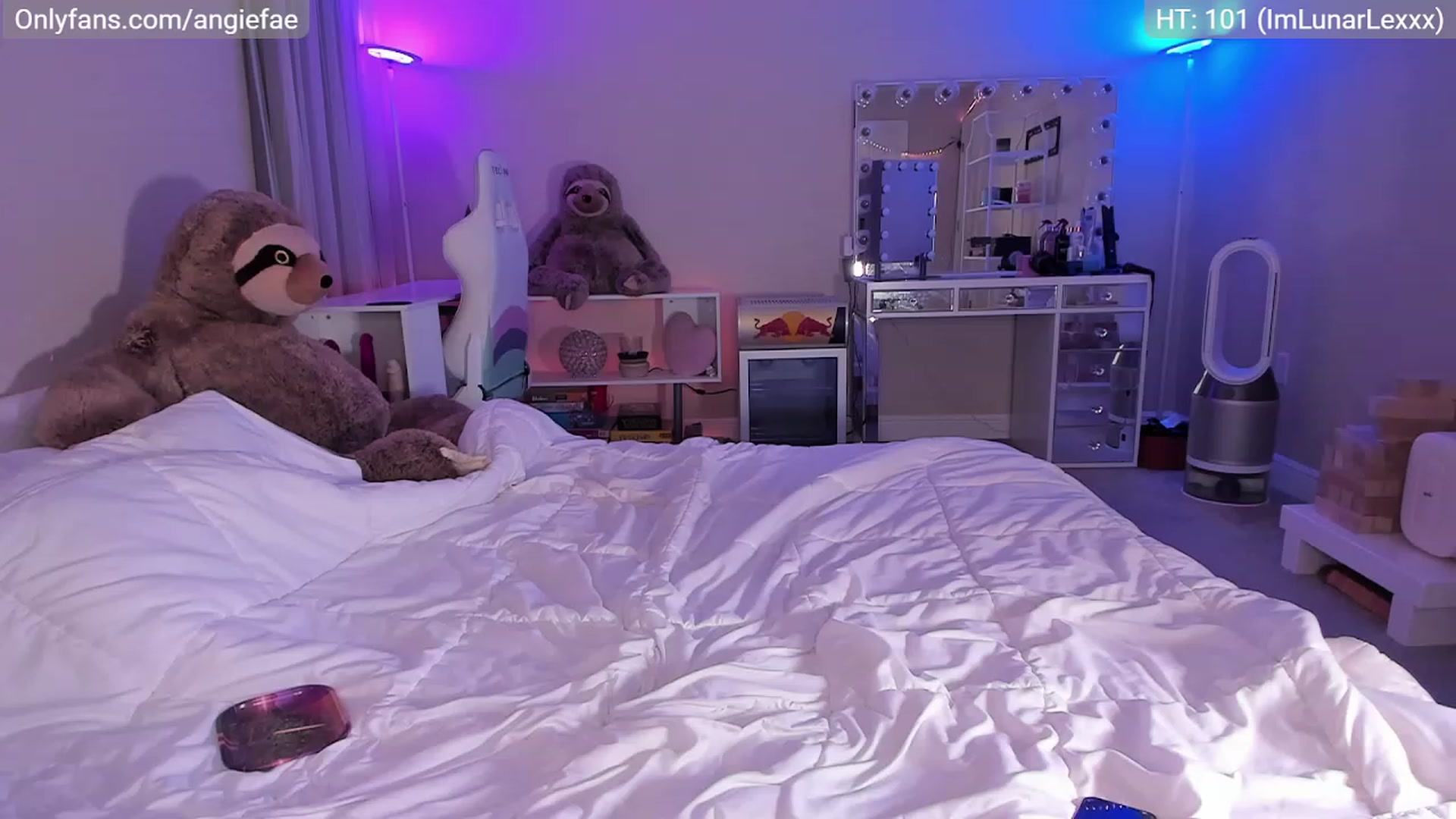 Gallery image thumbnail from AngieFae's myfreecams stream on, 04/08/2023, 09:33 image 2 of 20