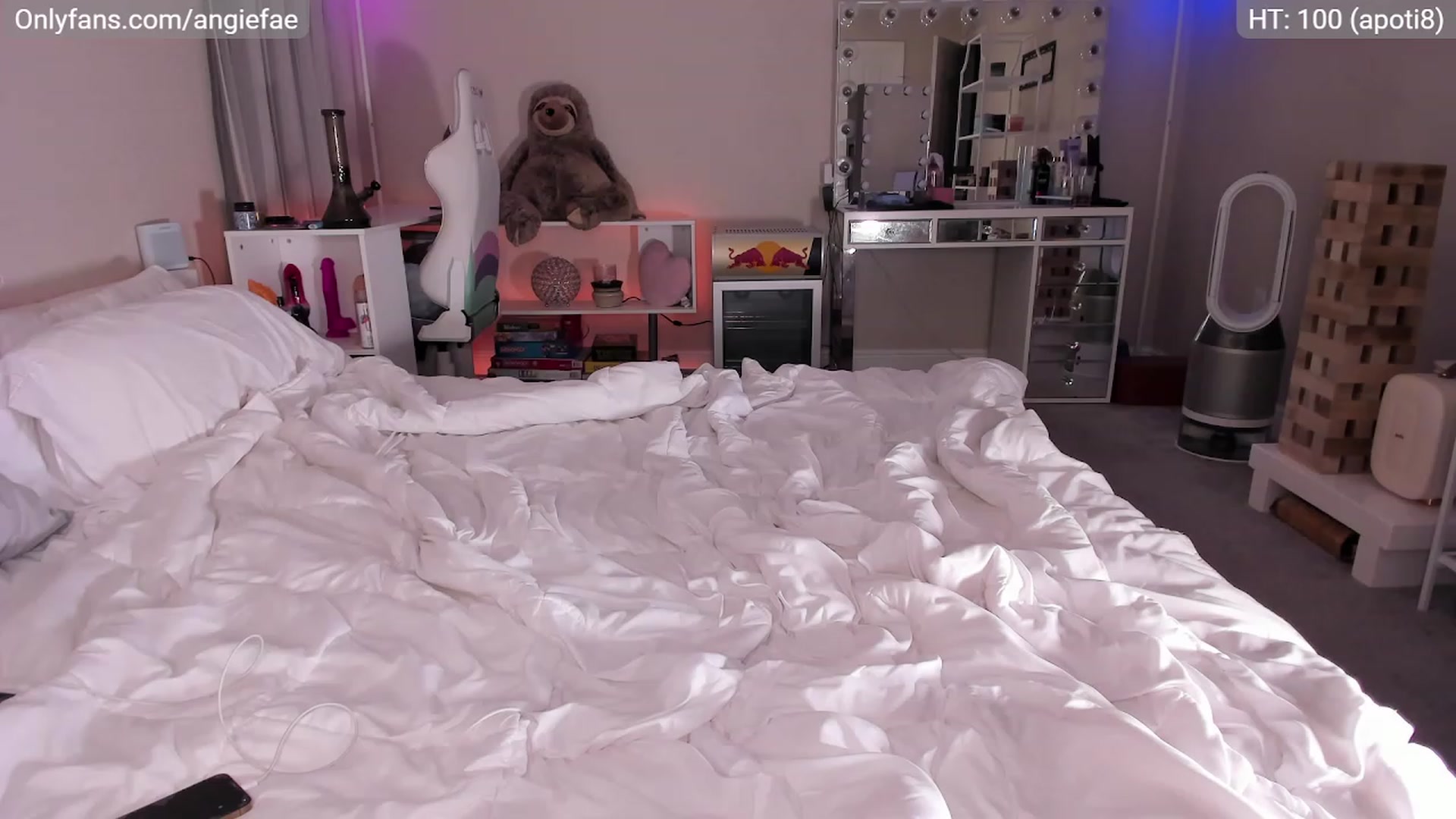 Gallery image thumbnail from AngieFae's myfreecams stream on, 04/12/2023, 05:44 image 1 of 20